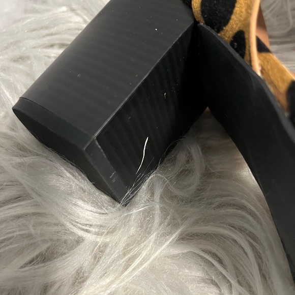 Leopard Print Block Heel Sandals by Qupid Size 9 - Picture 2 of 5